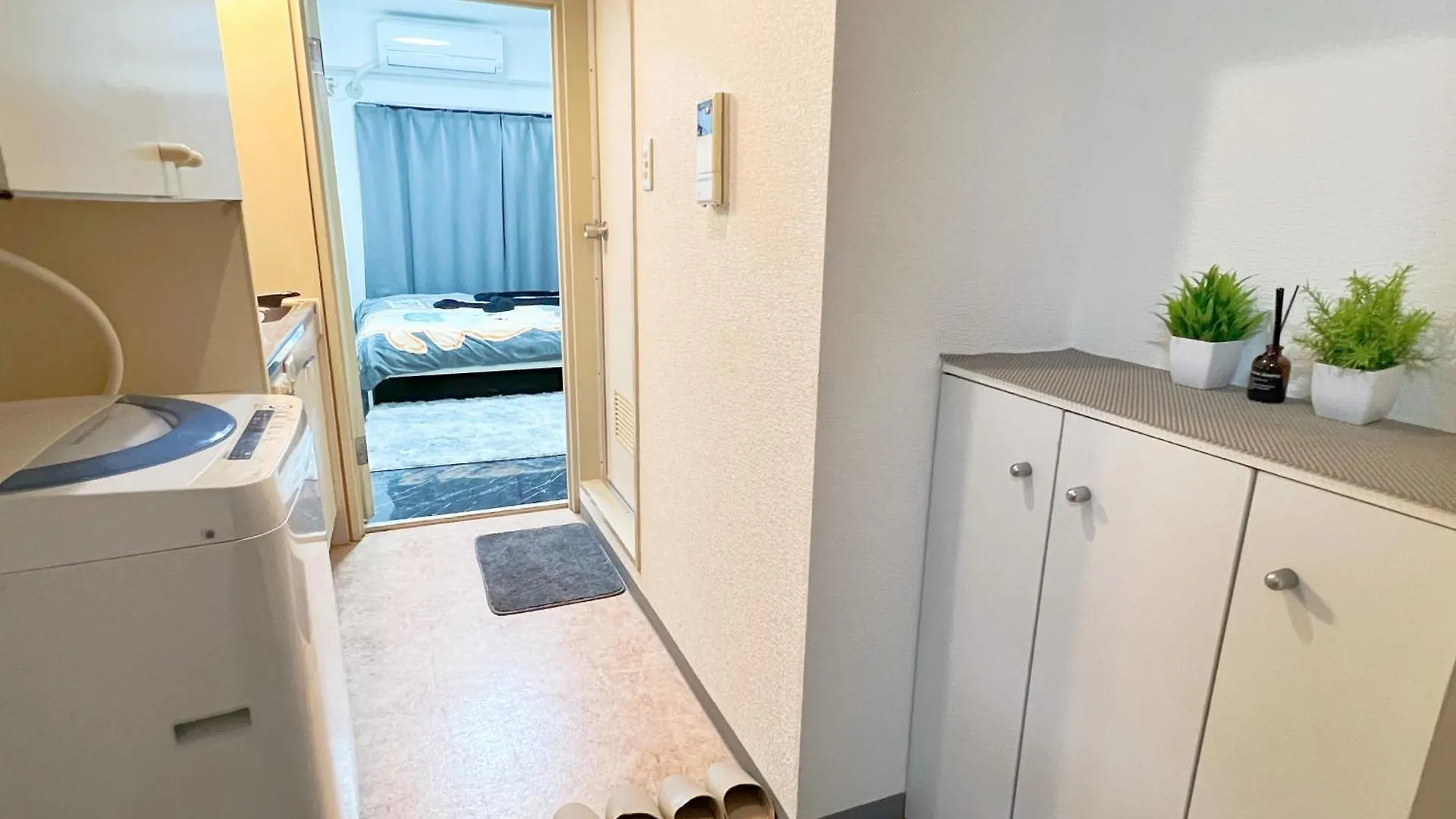 Ikebukuro Sugamo 203 Apartment Tokyo